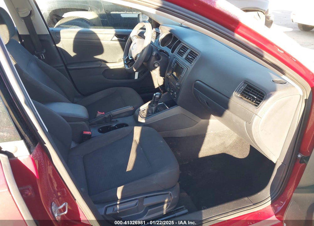 2016 VOLKSWAGEN JETTA VIN: 3VW267AJ6GM415299
