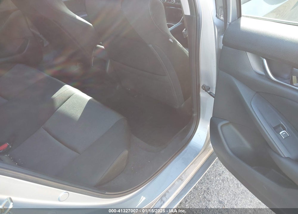 2019 HONDA ACCORD VIN: 1HGCV1F10KA003662
