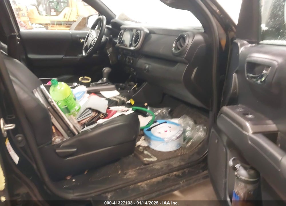 2019 TOYOTA TACOMA VIN: 3TMCZ5AN8KM268305