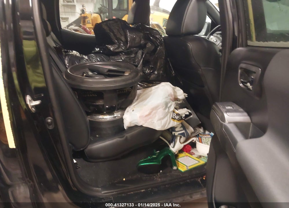 2019 TOYOTA TACOMA VIN: 3TMCZ5AN8KM268305