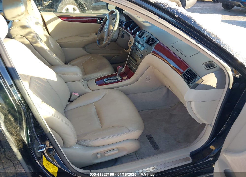 2002 LEXUS ES 300 VIN: JTHBF30GX20046748