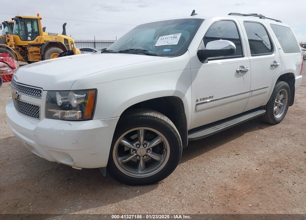 2009 CHEVROLET TAHOE LTZ VIN: 1GNFK33029R153402