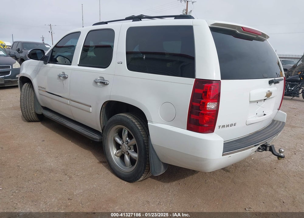 2009 CHEVROLET TAHOE LTZ VIN: 1GNFK33029R153402