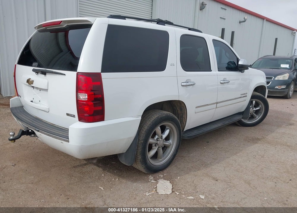 2009 CHEVROLET TAHOE LTZ VIN: 1GNFK33029R153402