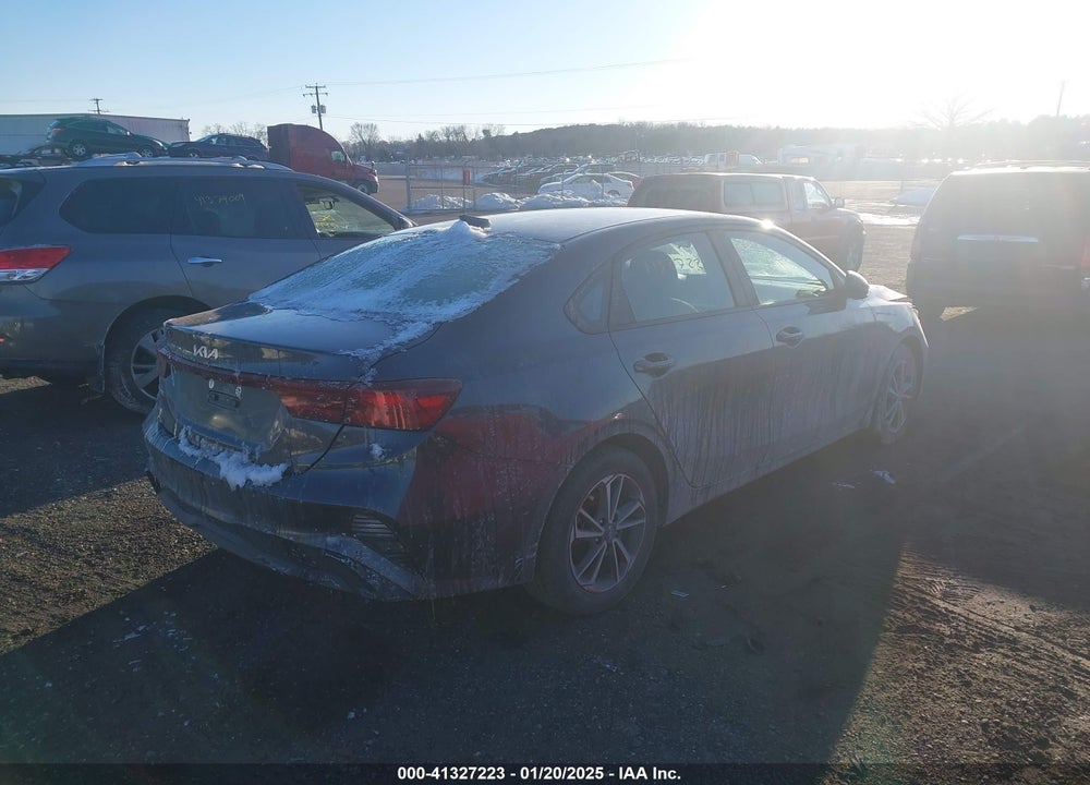 2022 KIA FORTE VIN: 3KPF24AD3NE460393