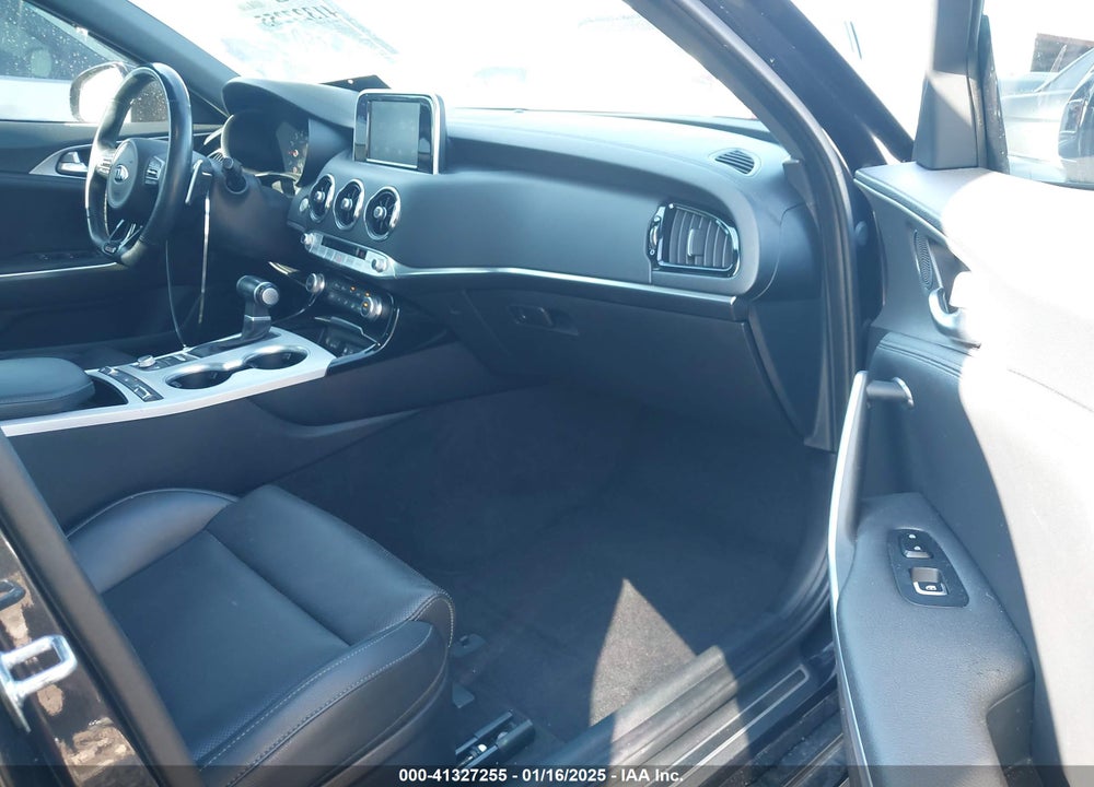 2019 KIA STINGER GT VIN: KNAE35LC2K6047446