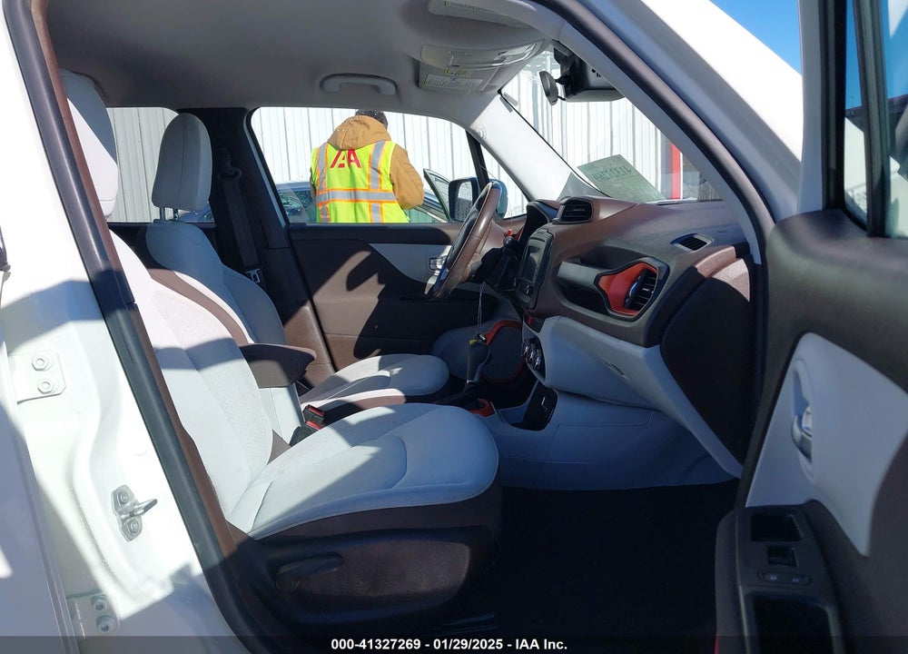 2016 JEEP RENEGADE LATITUDE VIN: ZACCJABT7GPE18440