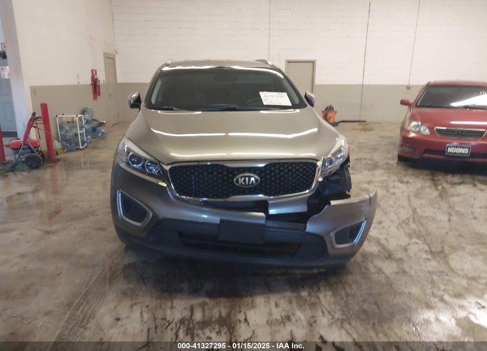 2017 KIA SORENTO 3.3L LX VIN: 5XYPGDA59HG209688