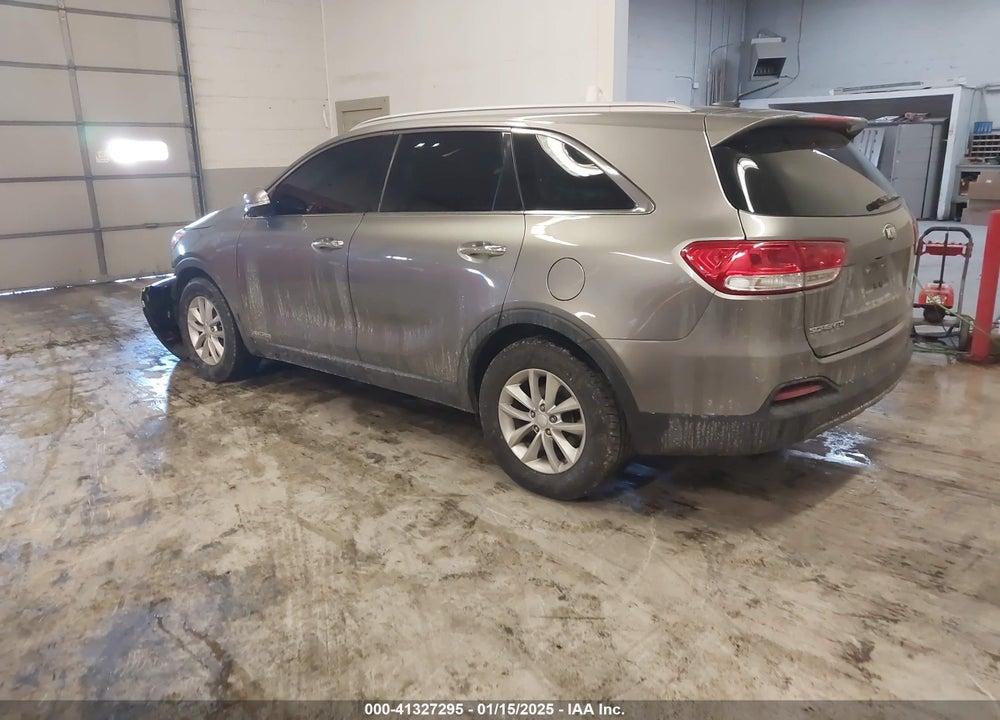 2017 KIA SORENTO 3.3L LX VIN: 5XYPGDA59HG209688