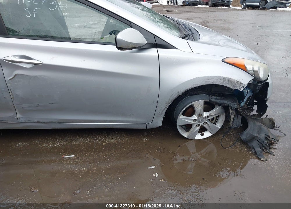 2013 HYUNDAI ELANTRA VIN: 5NPDH4AE9DH331177