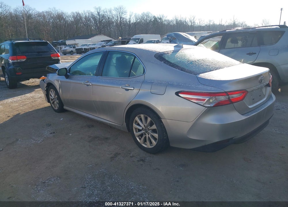 2019 TOYOTA CAMRY VIN: 4T1B11HK6KU703448