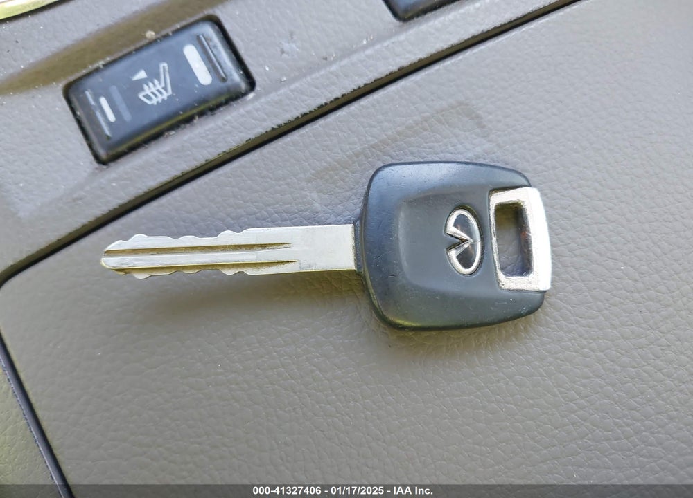 2005 INFINITI G35 VIN: JNKCV54E05M412273