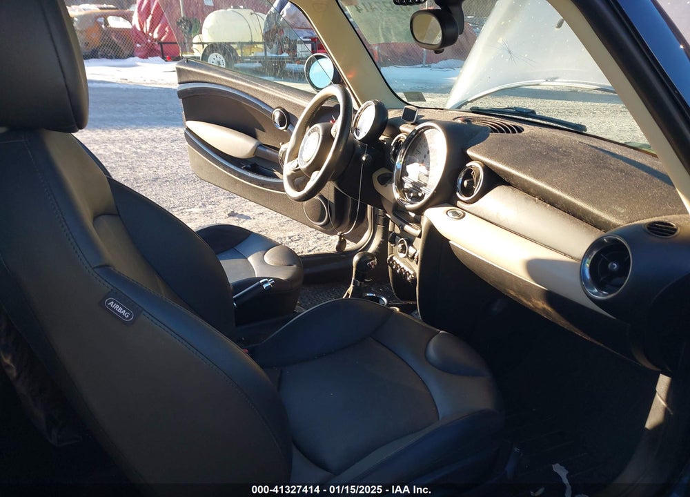 2013 MINI HARDTOP VIN: WMWSV3C52DT392077