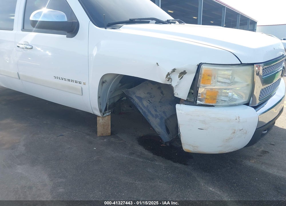 2008 CHEVROLET SILVERADO 1500 LT1 VIN: 2GCEC13JX81333135