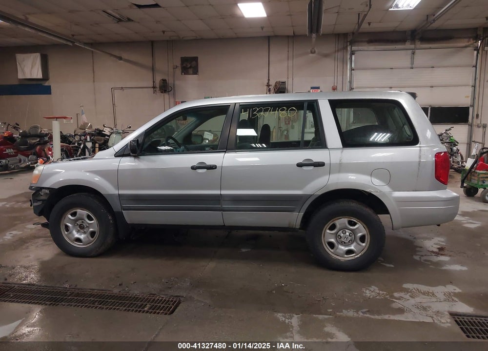 2003 HONDA PILOT LX VIN: 2HKYF18133H532144