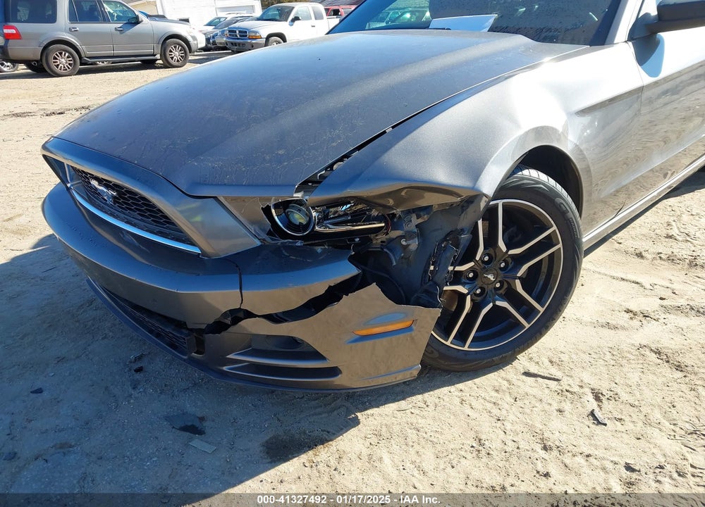 2014 FORD MUSTANG VIN: 1ZVBP8AM0E5216572