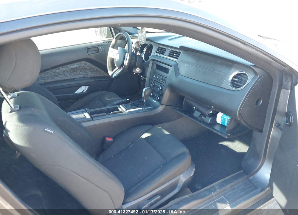 2014 FORD MUSTANG VIN: 1ZVBP8AM0E5216572