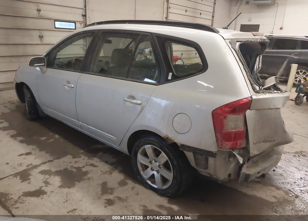 2008 KIA RONDO VIN: KNAFG526087170573