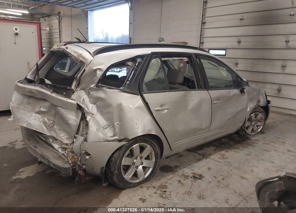 2008 KIA RONDO VIN: KNAFG526087170573