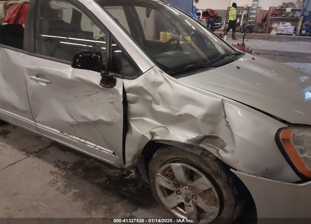 2008 KIA RONDO VIN: KNAFG526087170573