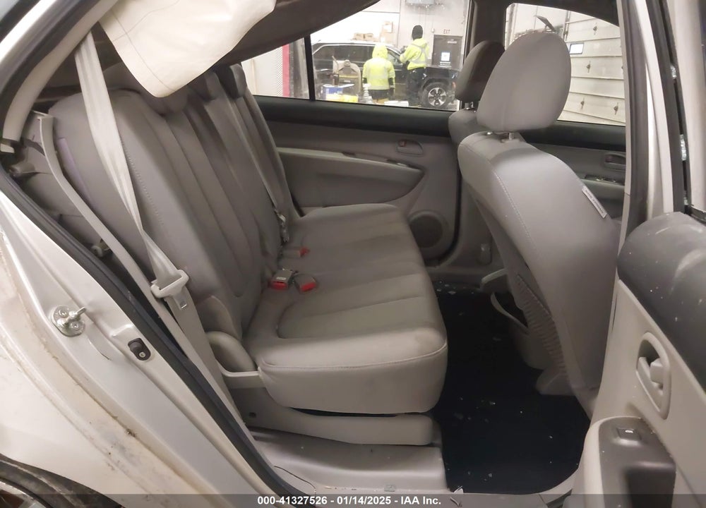 2008 KIA RONDO VIN: KNAFG526087170573