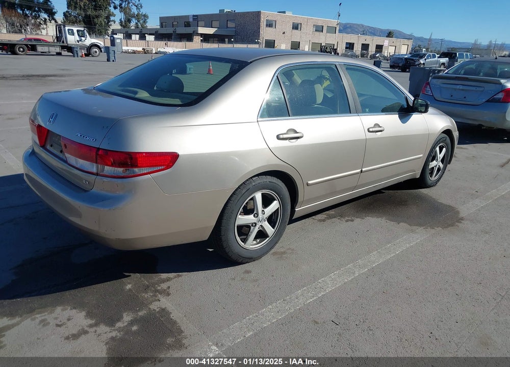 2003 HONDA ACCORD 2.4 EX VIN: JHMCM56623C061734