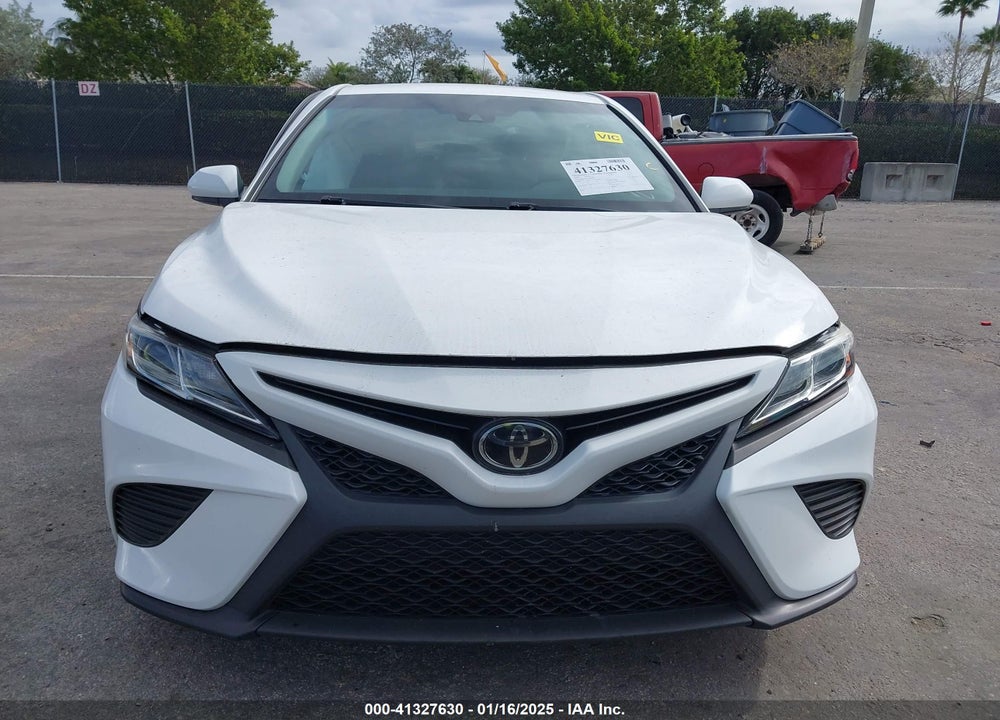 2018 TOYOTA CAMRY VIN: 4T1B11HK5JU652765