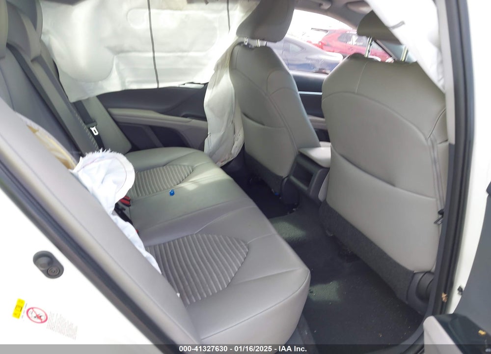 2018 TOYOTA CAMRY VIN: 4T1B11HK5JU652765