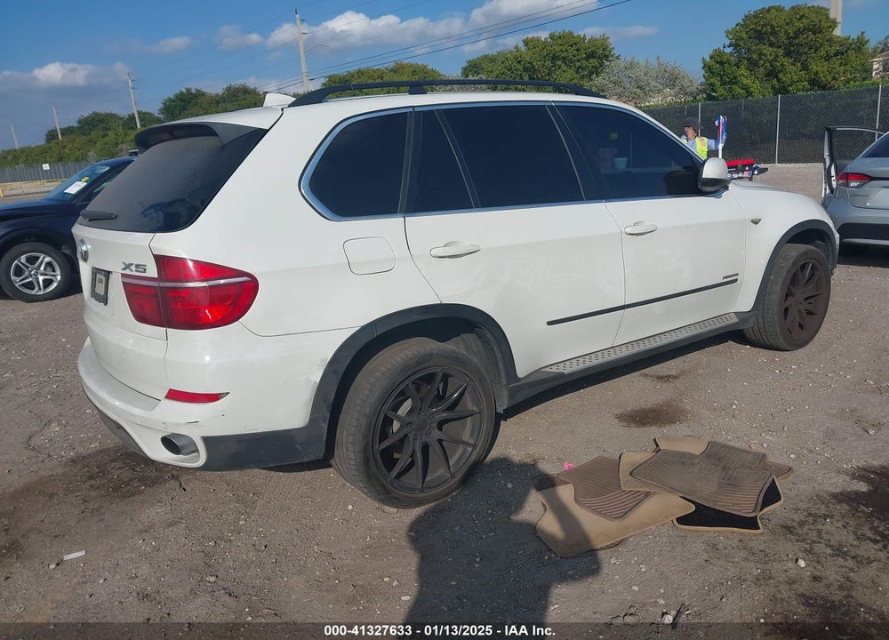 2013 BMW X5 XDRIVE35I/XDRIVE35I PREMIUM/XDRIVE35I SPORT ACTIVITY VIN: 5UXZV4C59D0E04526