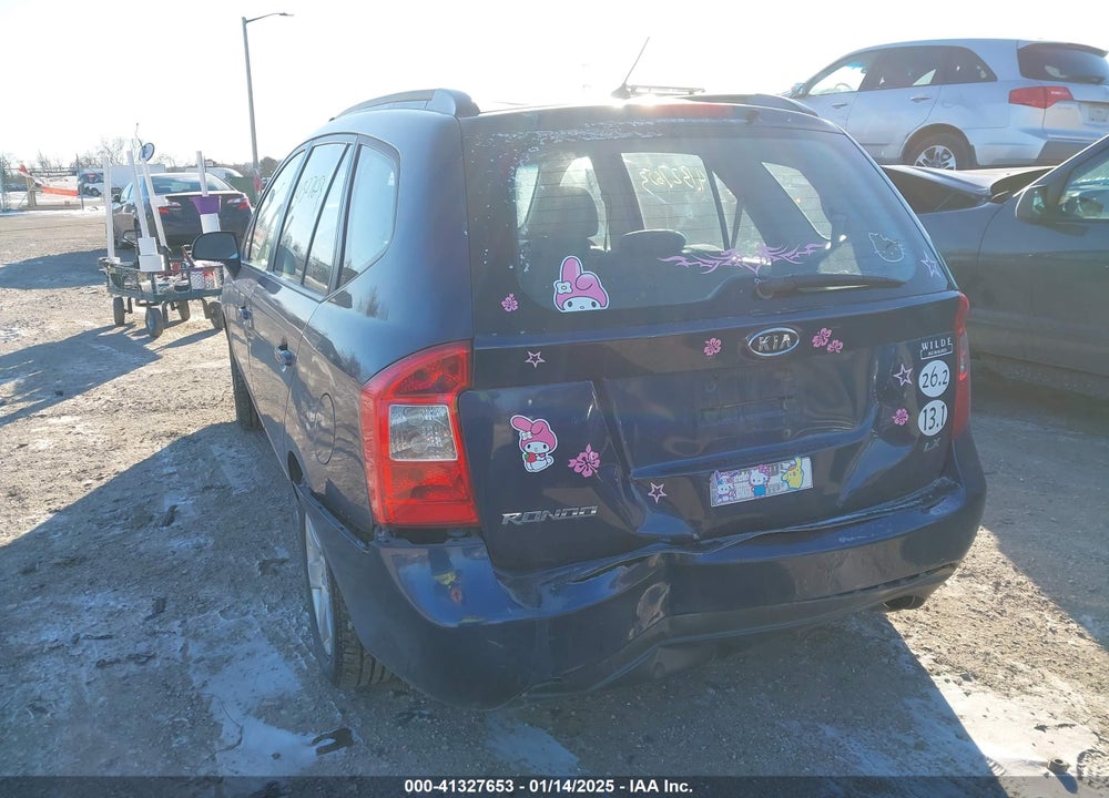 2007 KIA RONDO VIN: KNAFG525677066949