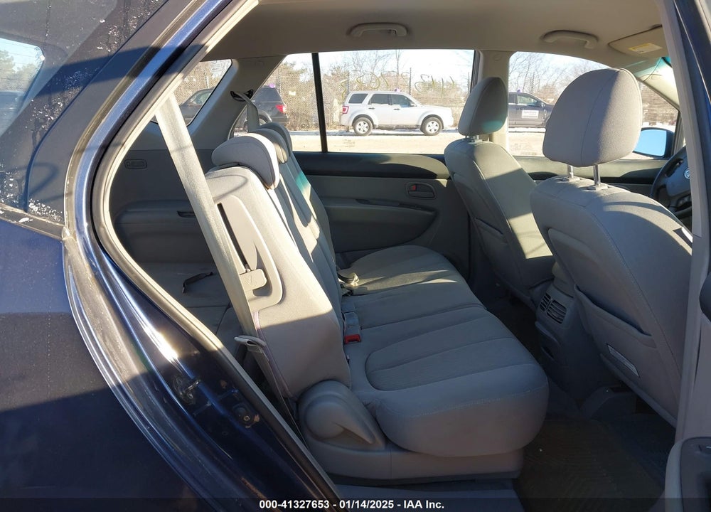 2007 KIA RONDO VIN: KNAFG525677066949