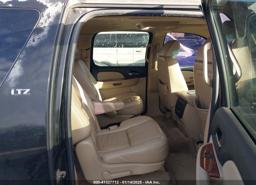 2007 CHEVROLET SUBURBAN 1500 LTZ VIN: 1GNFK16307J404309