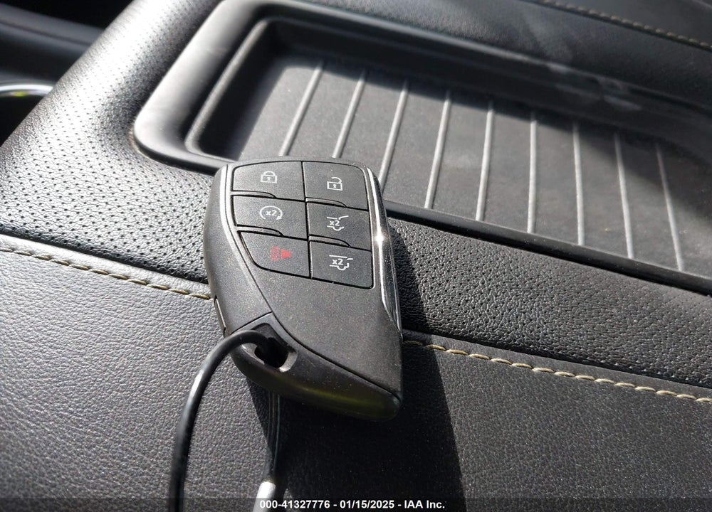 2023 CHEVROLET SUBURBAN 2WD PREMIER VIN: 1GNSCFKD7PR300439