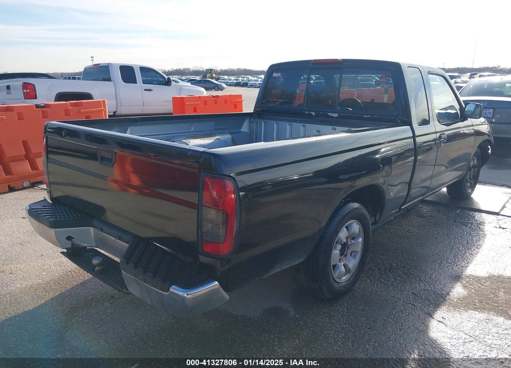 2000 NISSAN FRONTIER XE VIN: 1N6DD26S4YC394099