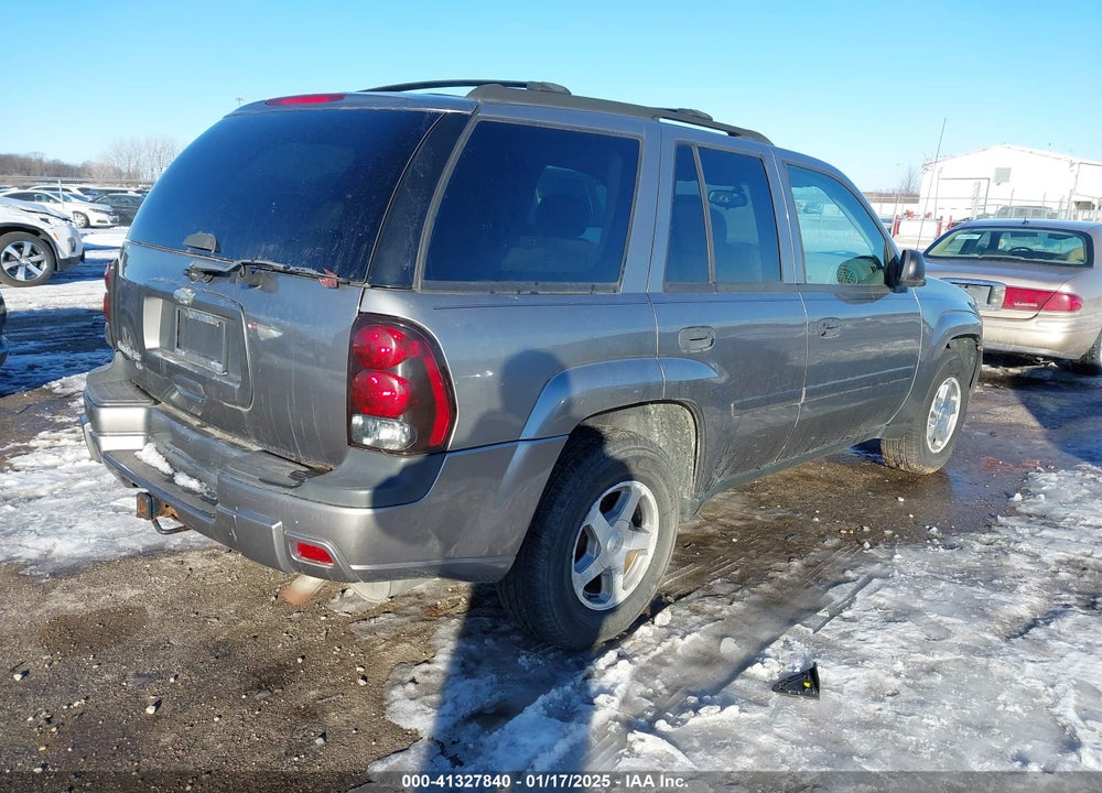 2006 CHEVROLET TRAILBLAZER LS VIN: 1GNDT13SX62136393