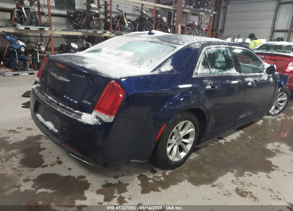 2015 CHRYSLER 300 VIN: 2C3CCAAG2FH868127