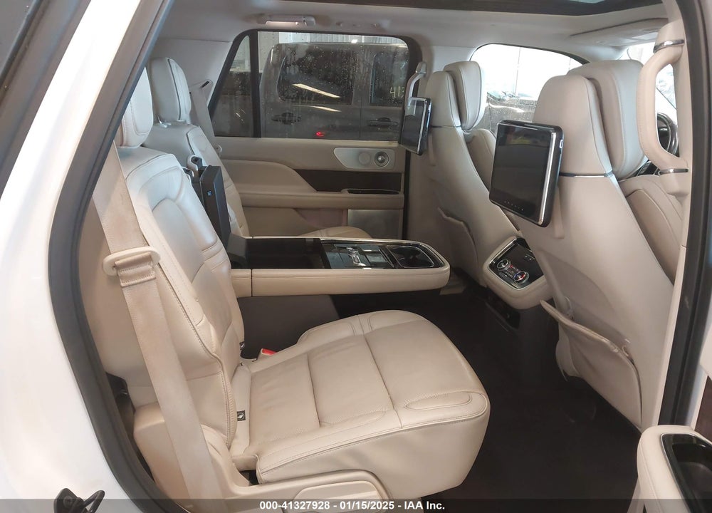 2018 LINCOLN NAVIGATOR RESERVE VIN: 5LMJJ2LT8JEL21168