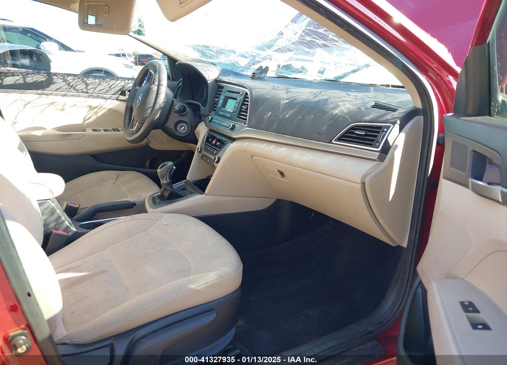 2017 HYUNDAI ELANTRA VIN: KMHD74LF0HU353309