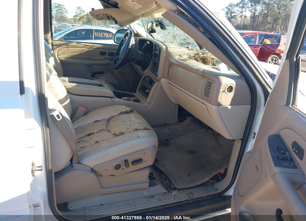 2004 CHEVROLET TAHOE LT VIN: 1GNEK13Z24R176699