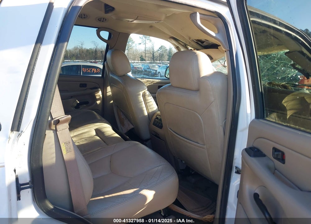 2004 CHEVROLET TAHOE LT VIN: 1GNEK13Z24R176699