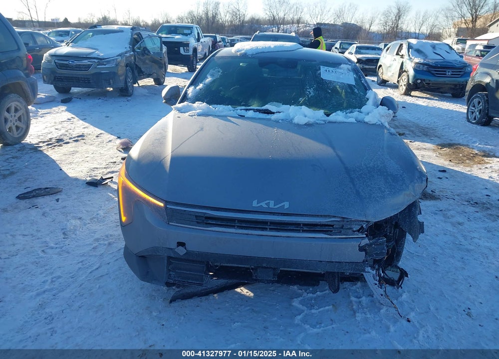 2025 KIA K4 LXS VIN: 3KPFT4DE4SE027890