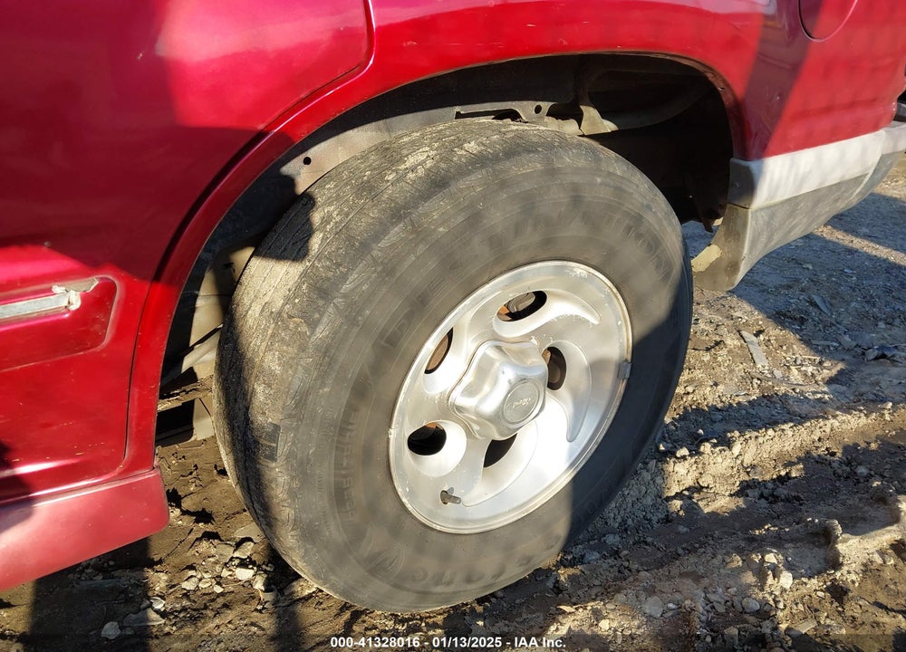 1996 FORD EXPLORER VIN: 1FMDU32P6TZA13039