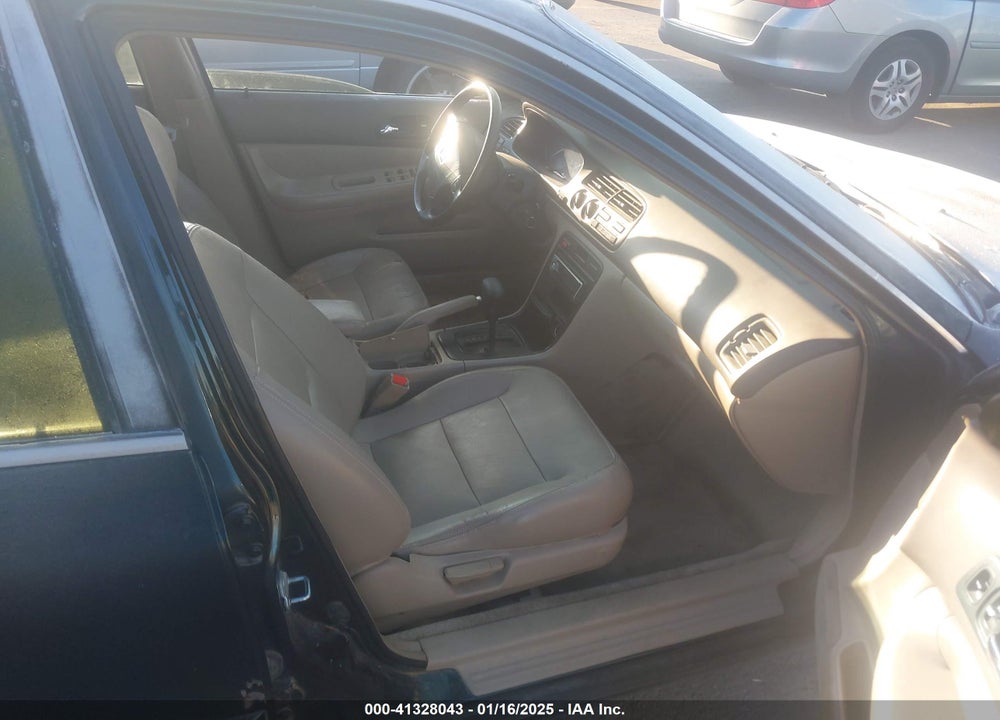 1996 HONDA ACCORD EX VIN: 1HGCD5666TA176707