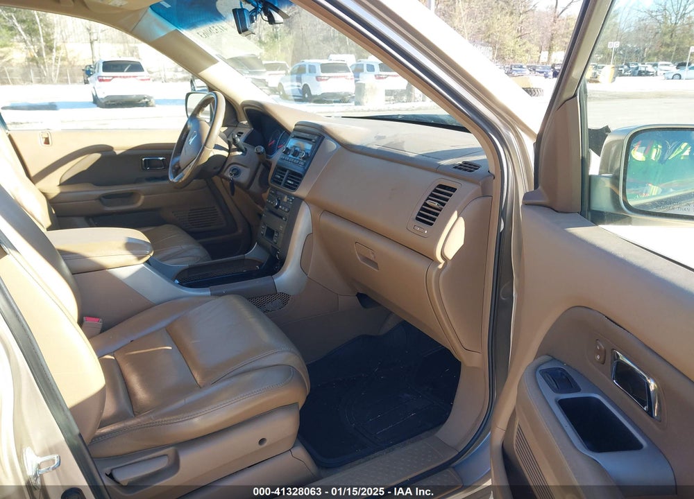 2006 HONDA PILOT EX-L VIN: 2HKYF18626H506098