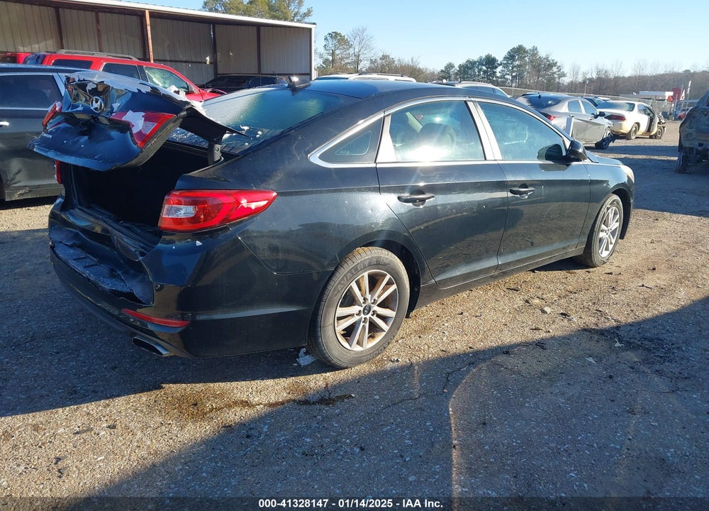 2015 HYUNDAI SONATA SE VIN: 5NPE24AF1FH213674