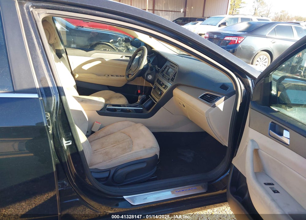 2015 HYUNDAI SONATA SE VIN: 5NPE24AF1FH213674