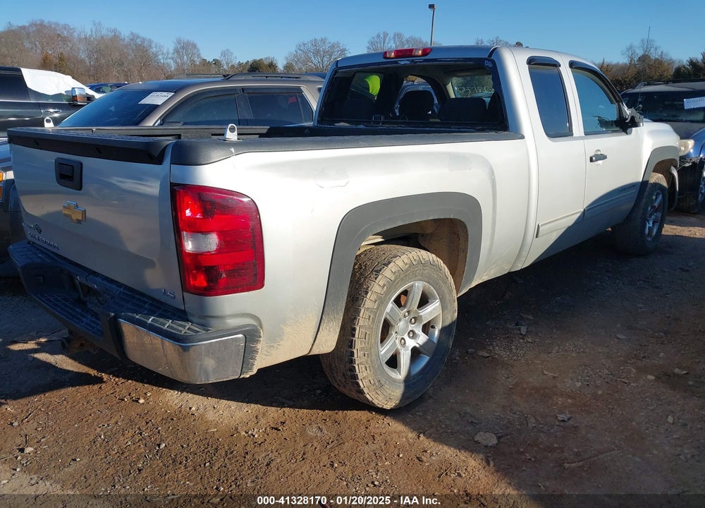 2010 CHEVROLET SILVERADO 1500 LS VIN: 1GCSKREA3AZ262522