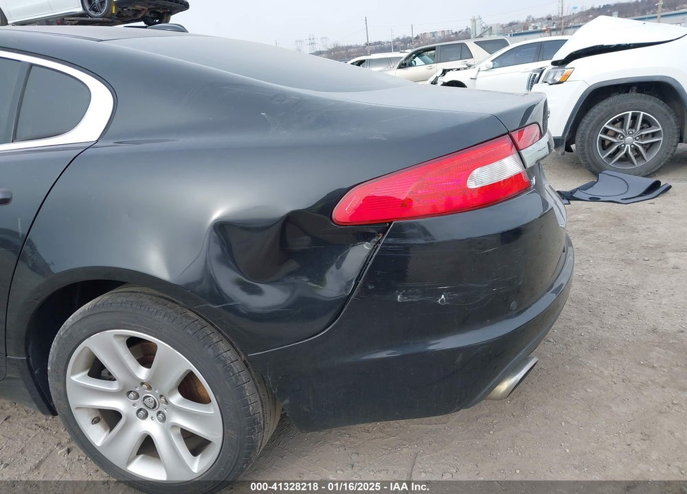 2011 JAGUAR XF VIN: SAJWA0GB0BLS14486