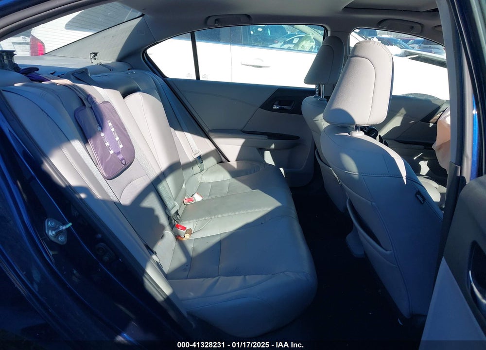 2016 HONDA ACCORD VIN: 1HGCR2F9XGA039947