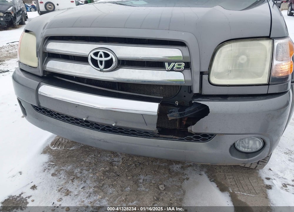 2004 TOYOTA TUNDRA SR5 V8 VIN: 5TBDT44124S438355